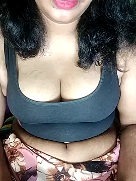 Snapshot of Maya-2010 chatting on February 28, 2026, 5:03 pm Maya-2010 online show from February 28, 2026, 5:03 pm