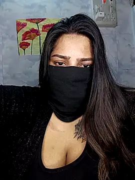 Cute G online show from May 4, 2026, 7:32 pm