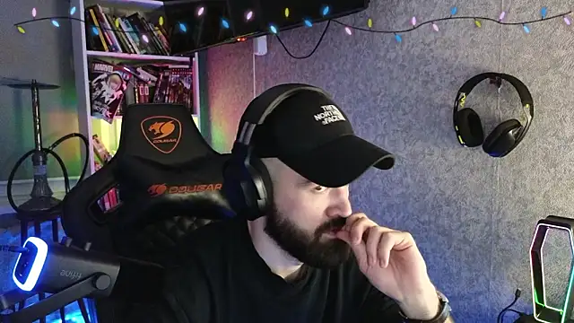 Snapshot of _Mostly_ chatting on February 12, 2026, 6:25 pm Mostly online show from February 12, 2026, 6:25 pm