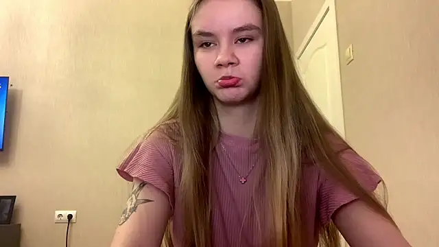 AgnesShy  online show from February 24, 2026, 7:28 am