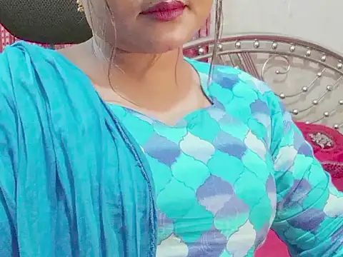 Nusrat Faria online show from June 19, 2026, 8:23 pm