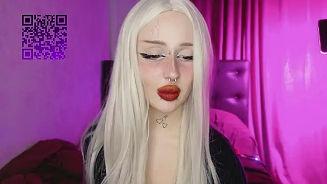 Snapshot of Lolykari chatting on March 8, 2026, 8:01 pm Lolykari online show from March 8, 2026, 8:01 pm