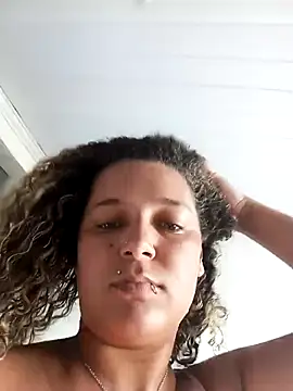 Snapshot of LoiraQuente69 chatting on February 11, 2026, 11:59 am LoiraQuente69 online show from February 11, 2026, 11:59 am