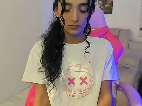 Snapshot of Nikita_johnson chatting on February 12, 2026, 2:34 pm Nikita johnson online show from February 12, 2026, 2:34 pm