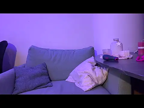 Snapshot of xBadRed chatting on February 12, 2026, 8:15 pm xBadRed online show from February 12, 2026, 8:15 pm