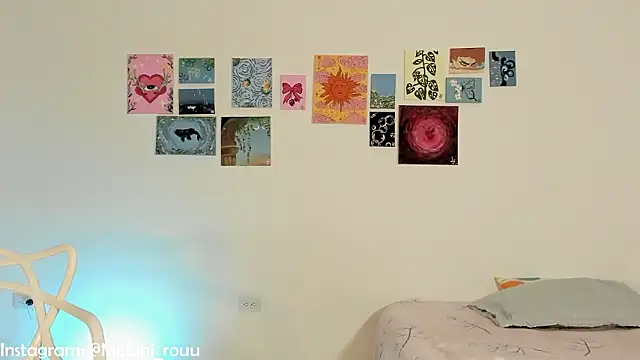 Snapshot of melrousses_ chatting on February 13, 2026, 4:41 am melrousses online show from February 13, 2026, 4:41 am