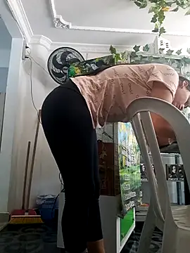 Tatianna Loove  online show from April 3, 2026, 4:05 pm