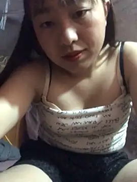 honeyyy110 online show from February 23, 2026, 1:58 am