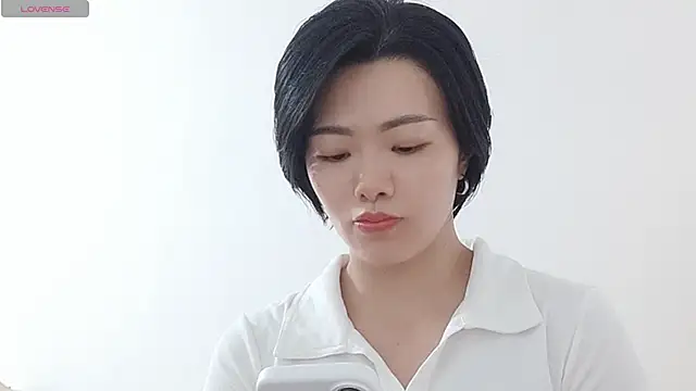 Nikishine online show from May 22, 2026, 5:14 am