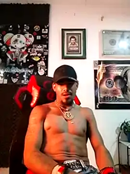 Snapshot of merka33 chatting on February 6, 2026, 10:02 pm merka33 online show from February 6, 2026, 10:02 pm