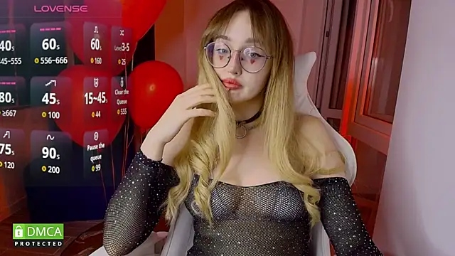 Snapshot of AdeLuna chatting on February 14, 2026, 9:00 pm AdeLuna online show from February 14, 2026, 9:00 pm