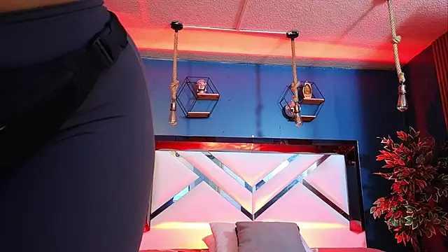 Snapshot of Ladyy_brownn chatting on February 14, 2026, 11:29 am Ladyy brownn online show from February 14, 2026, 11:29 am