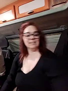 pulpeuse64 online show from March 2, 2026, 9:43 pm