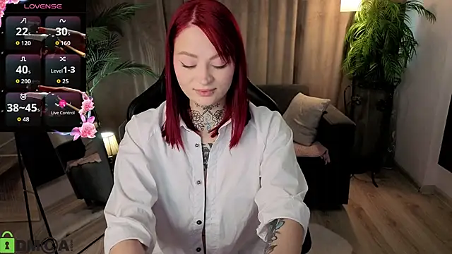 Snapshot of NicolBlow chatting on March 4, 2026, 8:42 am NicolBlow online show from March 4, 2026, 8:42 am