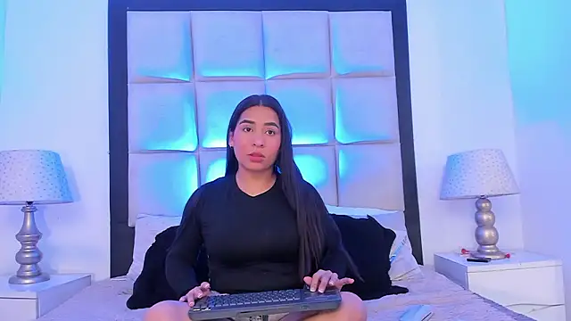 SussyFox online show from February 11, 2026, 12:10 pm