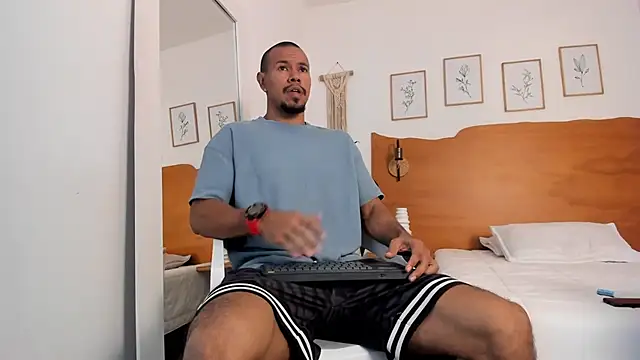 Snapshot of killua_zagara_ chatting on February 11, 2026, 8:25 pm killua zagara online show from February 11, 2026, 8:25 pm