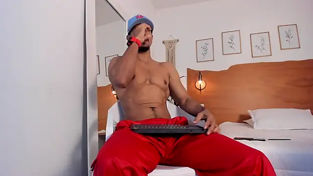 Snapshot of killua_zagara_ chatting on February 25, 2026, 9:35 pm killua zagara online show from February 25, 2026, 9:35 pm