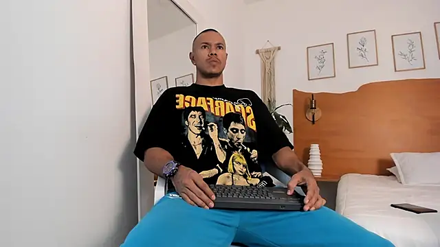 Snapshot of killua_zagara_ chatting on March 7, 2026, 9:12 pm killua zagara online show from March 7, 2026, 9:12 pm