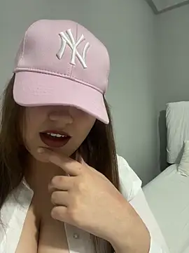 Snapshot of maryam-6 chatting on February 8, 2026, 9:51 pm maryam-6 online show from February 8, 2026, 9:51 pm