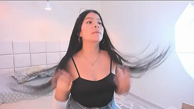 Snapshot of Hanna_Lee4 chatting on February 24, 2026, 2:20 am Hanna Lee4 online show from February 24, 2026, 2:20 am