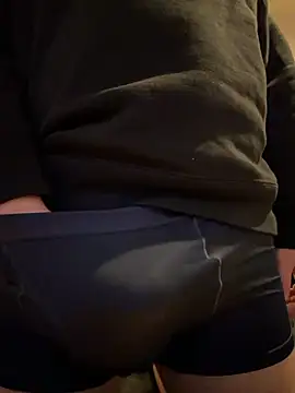 yuuuuusuke00 online show from February 3, 2026, 2:53 am