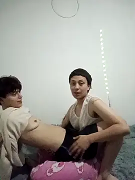 Snapshot of Brenda_Tina699 chatting on February 7, 2026, 4:27 am Brenda Tina699 online show from February 7, 2026, 4:27 am