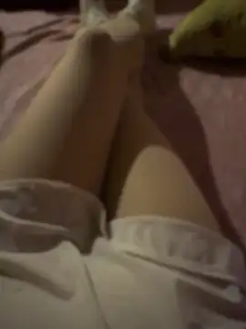 Snapshot of Caramel_sexy chatting on February 4, 2026, 12:33 pm Caramel sexy online show from February 4, 2026, 12:33 pm