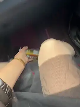 Snapshot of Caramel_sexy chatting on February 6, 2026, 5:23 am Caramel sexy online show from February 6, 2026, 5:23 am