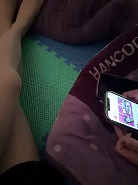 Snapshot of Caramel_sexy chatting on March 13, 2026, 2:18 am Caramel sexy online show from March 13, 2026, 2:18 am