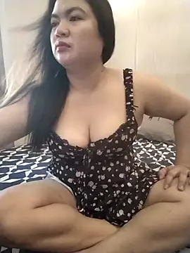 Zyramae 25 online show from April 14, 2026, 5:35 am