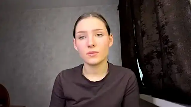 FoxieFlare online show from February 12, 2026, 12:27 am