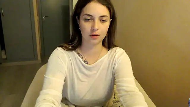 Snapshot of JuliaGraceOF chatting on February 7, 2026, 10:02 pm JuliaGraceOF online show from February 7, 2026, 10:02 pm