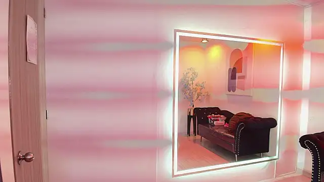 Madame scarlett online show from March 13, 2026, 11:28 am