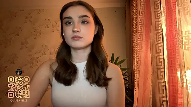 Snapshot of LissaBliss chatting on February 3, 2026, 8:47 pm LissaBliss online show from February 3, 2026, 8:47 pm