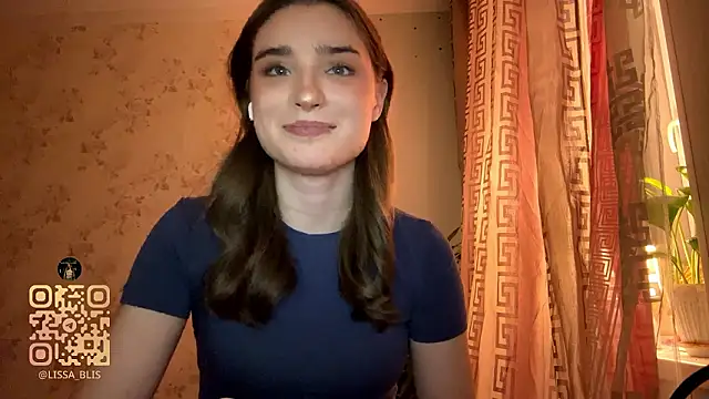 Snapshot of LissaBliss chatting on February 10, 2026, 4:55 pm LissaBliss online show from February 10, 2026, 4:55 pm