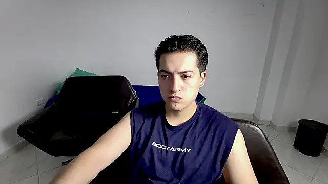 Snapshot of RoseSinsDonViktor chatting on February 12, 2026, 10:10 am RoseSinsDonViktor online show from February 12, 2026, 10:10 am