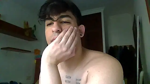 Snapshot of poliakovxx chatting on February 4, 2026, 10:54 am poliakovxx online show from February 4, 2026, 10:54 am