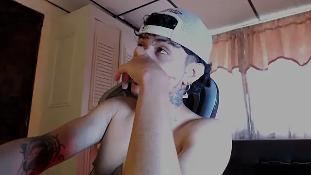 Snapshot of D3v1L88 chatting on March 7, 2026, 5:43 pm D3v1L88 online show from March 7, 2026, 5:43 pm