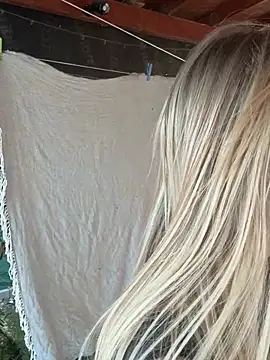 Ellie-rosee online show from February 26, 2026, 3:11 pm