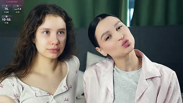 Snapshot of ZofiaSoshnik chatting on February 20, 2026, 7:10 am ZofiaSoshnik online show from February 20, 2026, 7:10 am