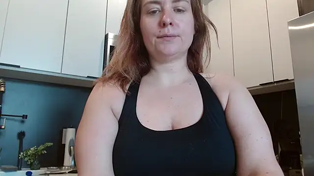 HazelSkyesChat online show from May 20, 2026, 6:25 pm