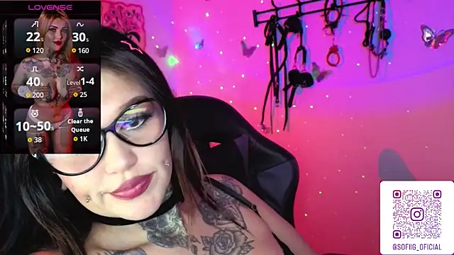 Snapshot of Zoeee_001 chatting on March 4, 2026, 10:27 pm Zoeee 001 online show from March 4, 2026, 10:27 pm