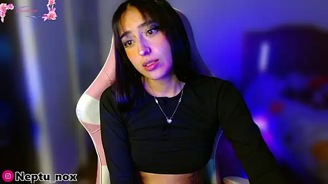 Snapshot of kuromi_x chatting on February 18, 2026, 5:03 am kuromi x online show from February 18, 2026, 5:03 am