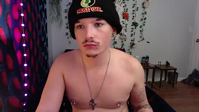 SpunNDum online show from February 3, 2026, 2:33 pm