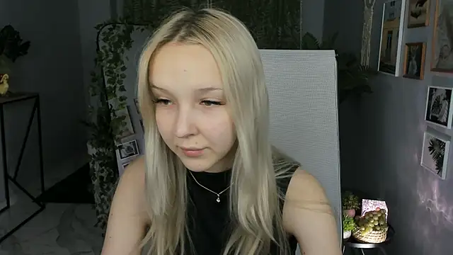 Snapshot of MaoqiBeverly chatting on April 29, 2026, 7:01 am MaoqiBeverly online show from April 29, 2026, 7:01 am
