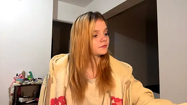 Snapshot of Tiffany_Muse chatting on February 5, 2026, 1:10 am Tiffany Muse online show from February 5, 2026, 1:10 am