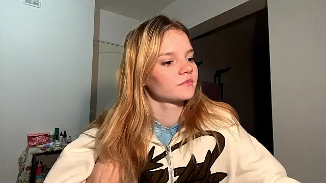 Snapshot of Tiffany_Muse chatting on March 5, 2026, 3:02 am Tiffany Muse online show from March 5, 2026, 3:02 am