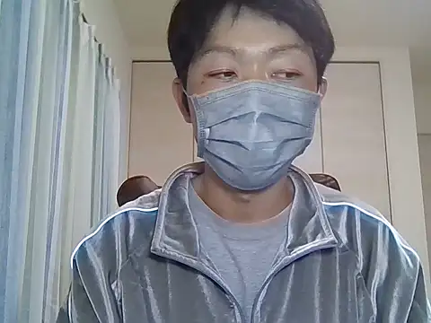 Snapshot of K0U-123 chatting on April 7, 2026, 12:38 pm K0U-123 online show from April 7, 2026, 12:38 pm