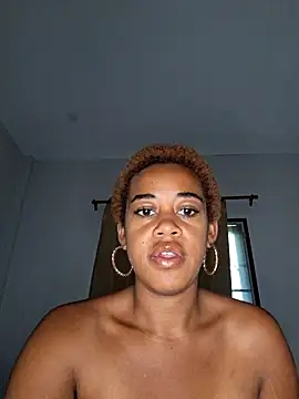 Snapshot of Seductive_Simon333 chatting on February 1, 2026, 5:17 am Seductive Simon333 online show from February 1, 2026, 5:17 am