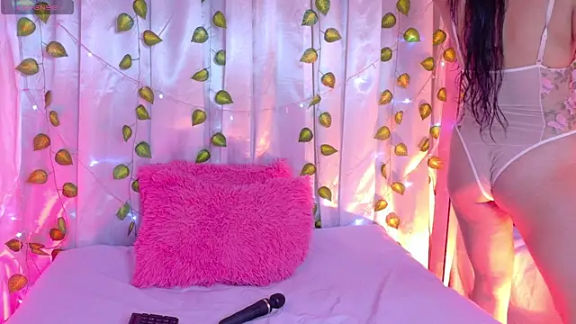 AlannaSmiless online show from March 28, 2026, 1:22 pm